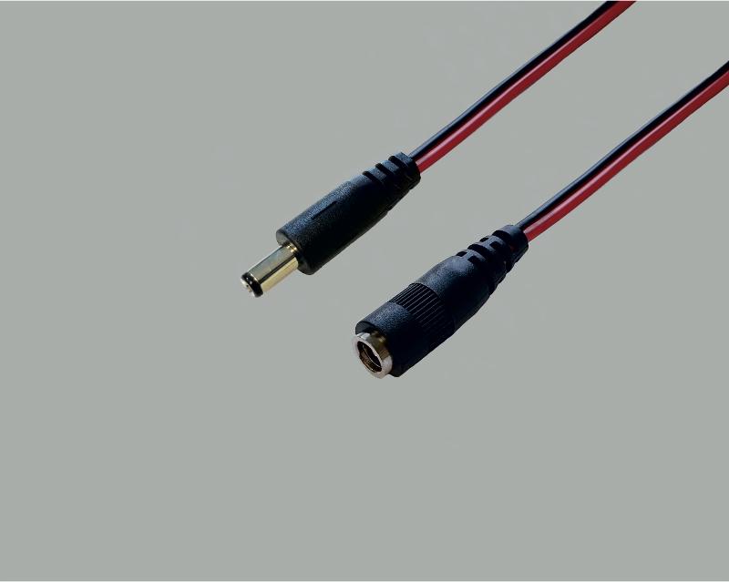 low power cable (twin), Ø 2x0,40mm² (2x35x0,12mm), low power plug 2,5/5,5/9,5mm to low power socket 2,5/5,5mm, black/red, length 3,0m
